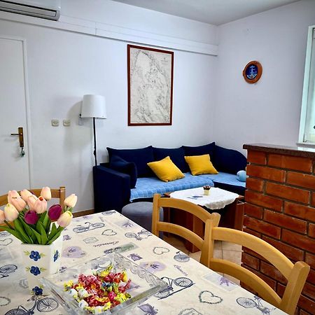 Apartments Maricic Banjol ภายนอก รูปภาพ
