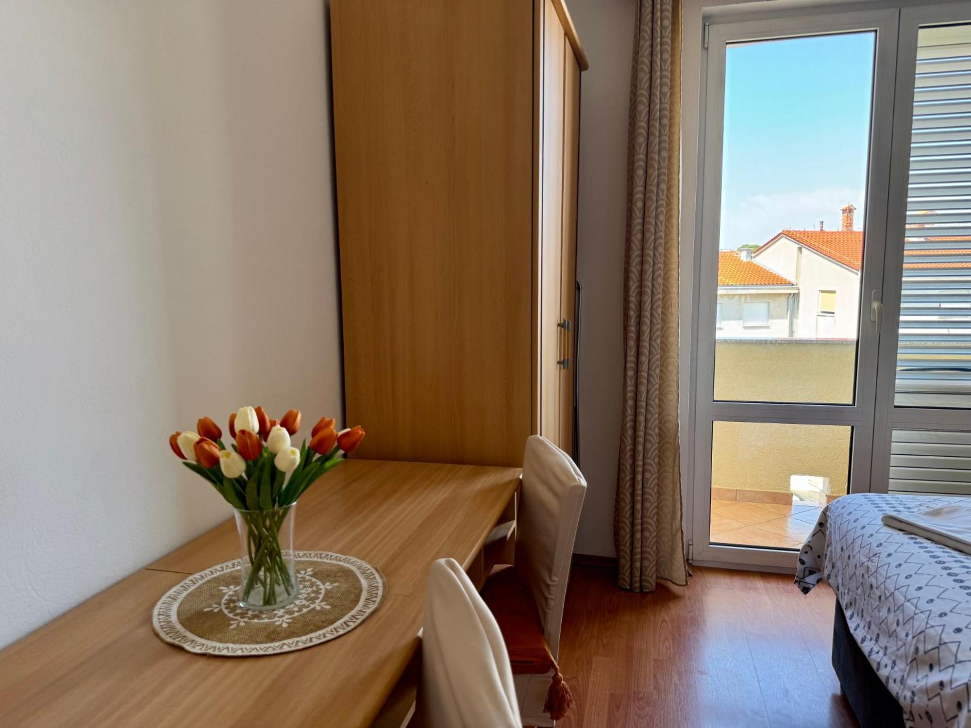 Apartments Maricic Banjol ภายนอก รูปภาพ