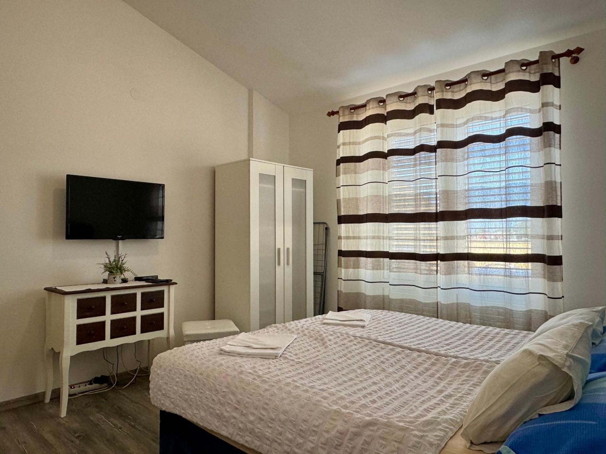 Apartments Maricic Banjol ภายนอก รูปภาพ
