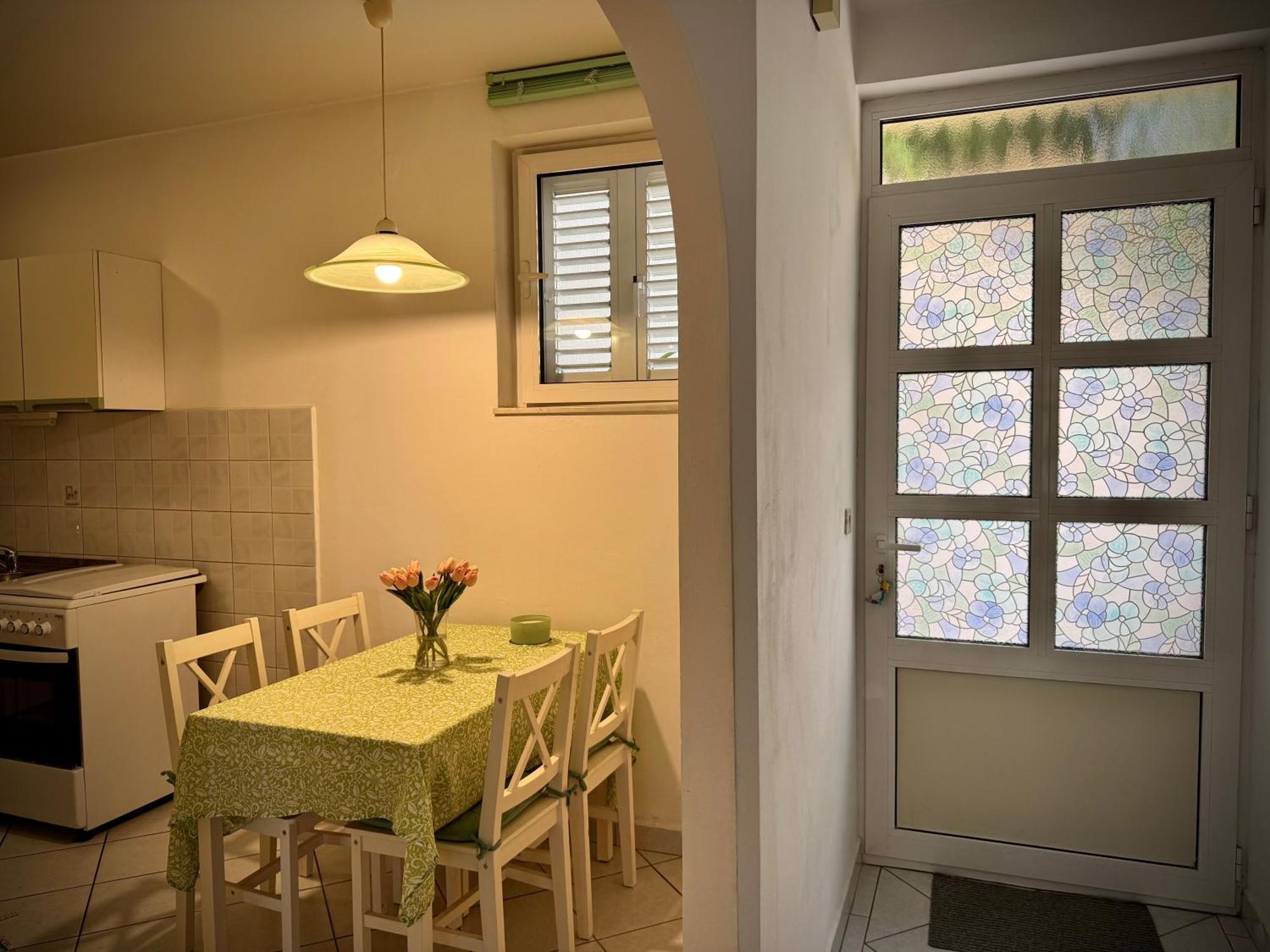 Apartments Maricic Banjol ภายนอก รูปภาพ