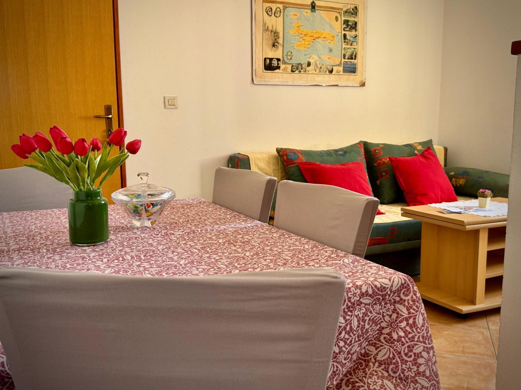 Apartments Maricic Banjol ภายนอก รูปภาพ