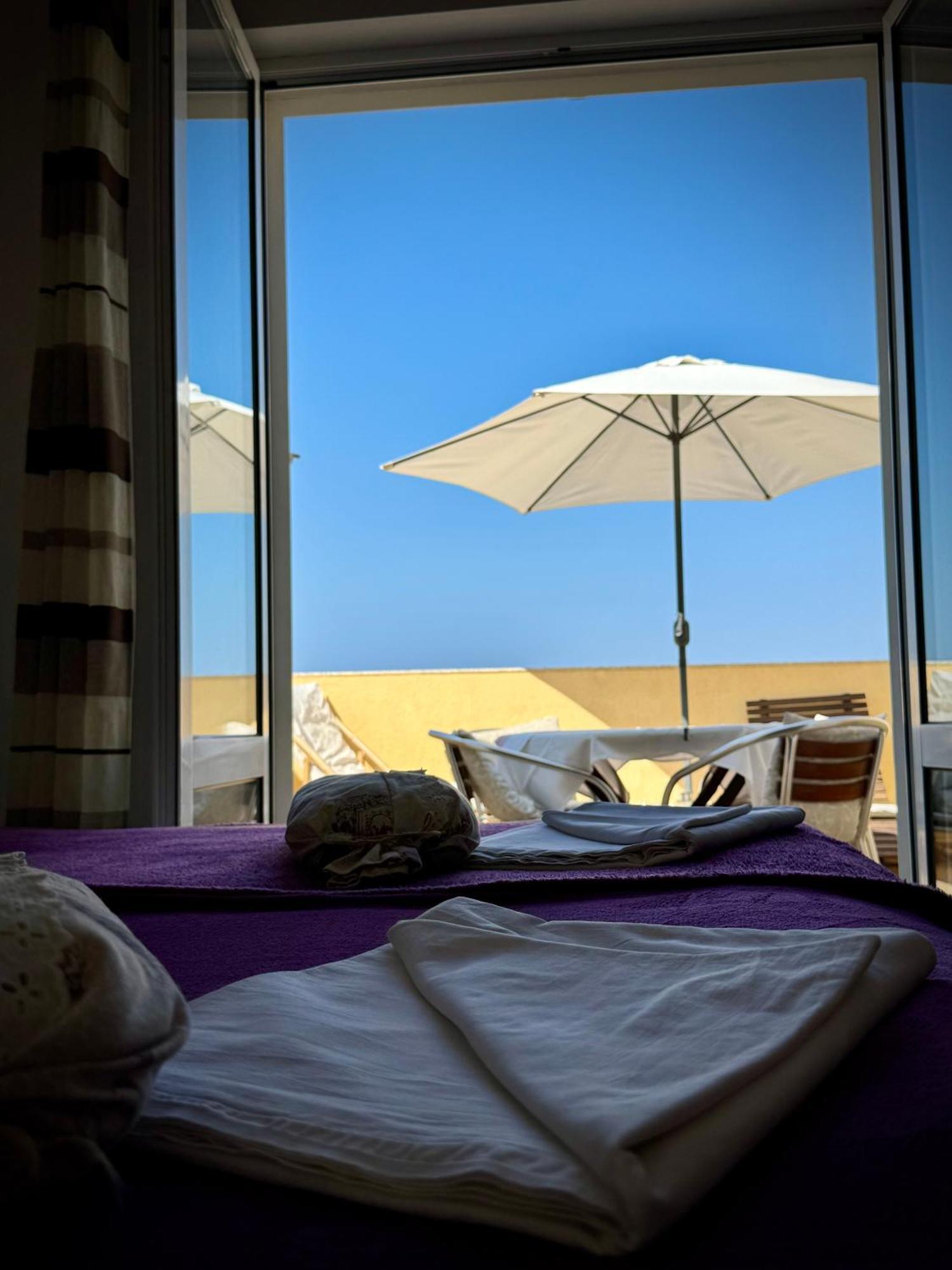 Apartments Maricic Banjol ภายนอก รูปภาพ