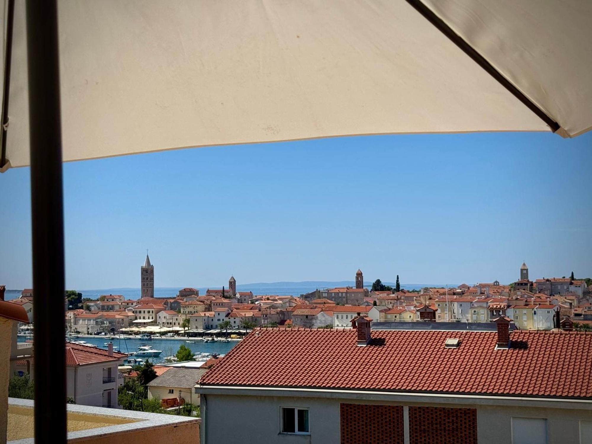 Apartments Maricic Banjol ภายนอก รูปภาพ