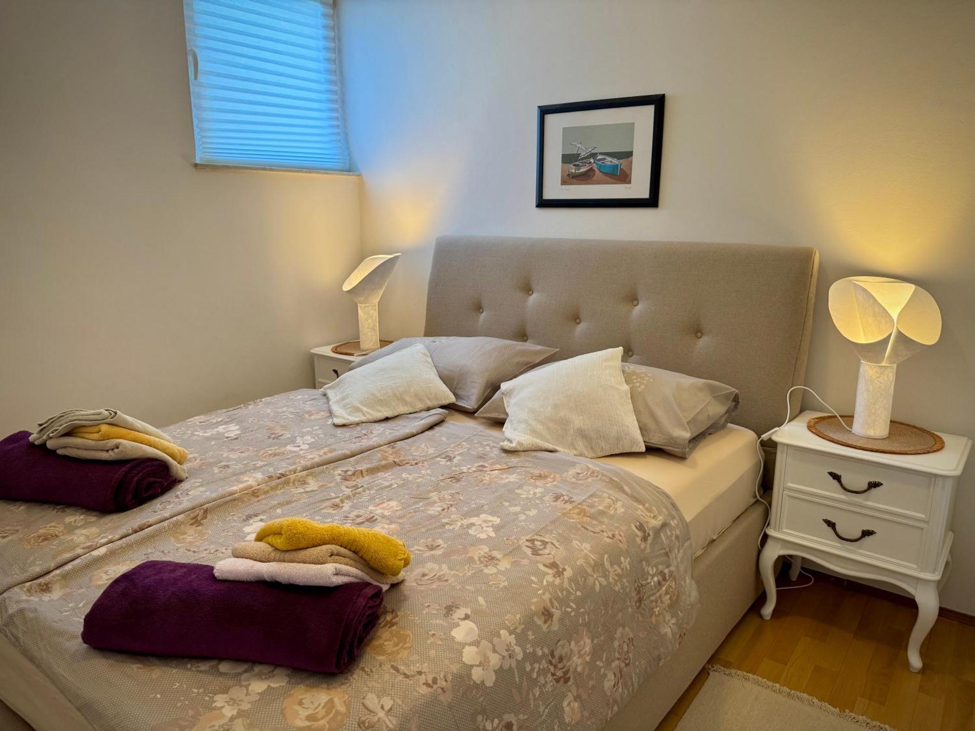 Apartments Maricic Banjol ภายนอก รูปภาพ